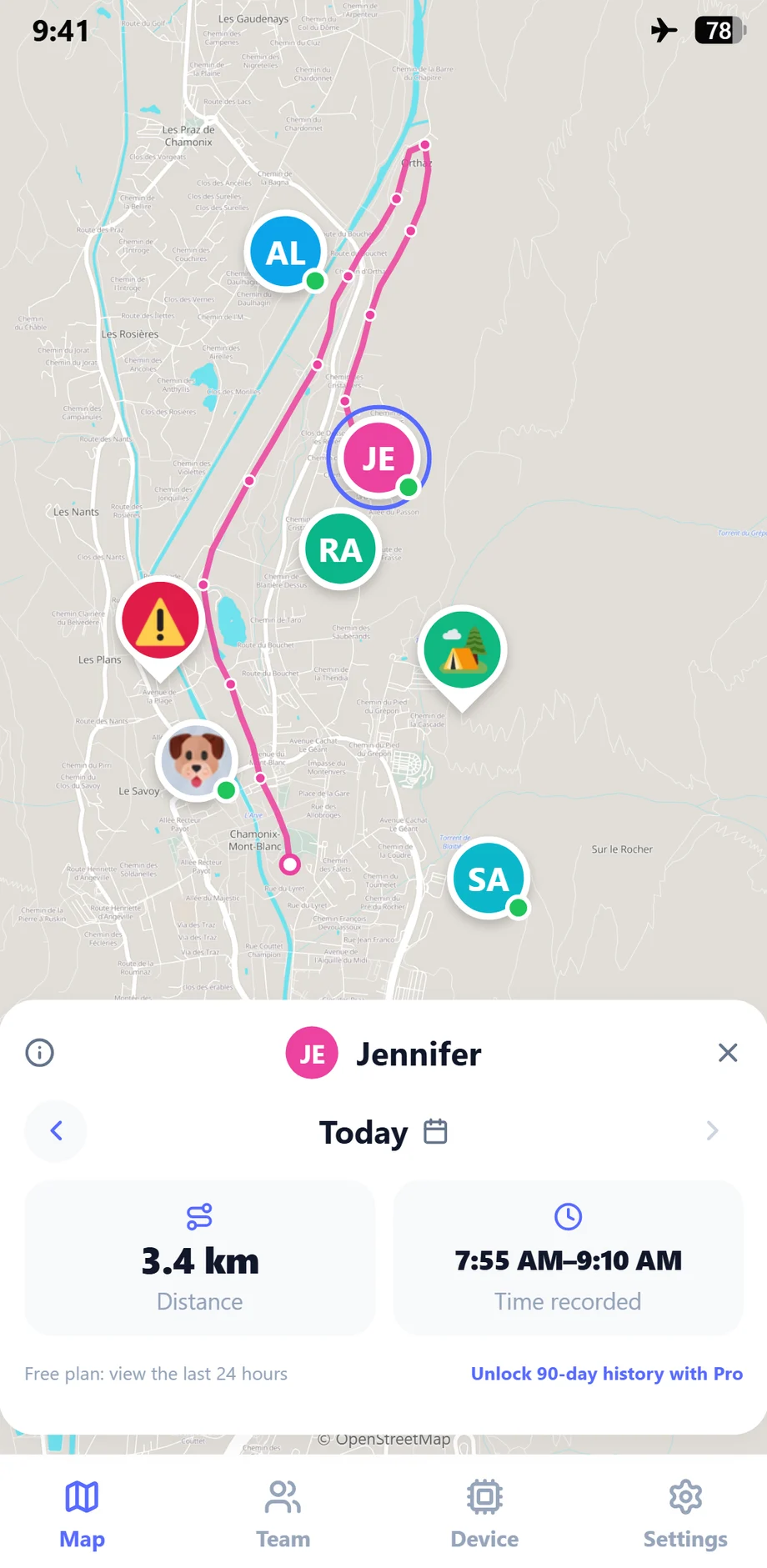 Nelos location history showing a recorded trail on the offline map, with distance and time recorded